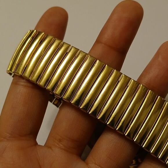 Jessica Carlyle Gold Tone Stretch Band Pink Face Rhinestone Bezel Quartz Watch - Picture 11 of 15